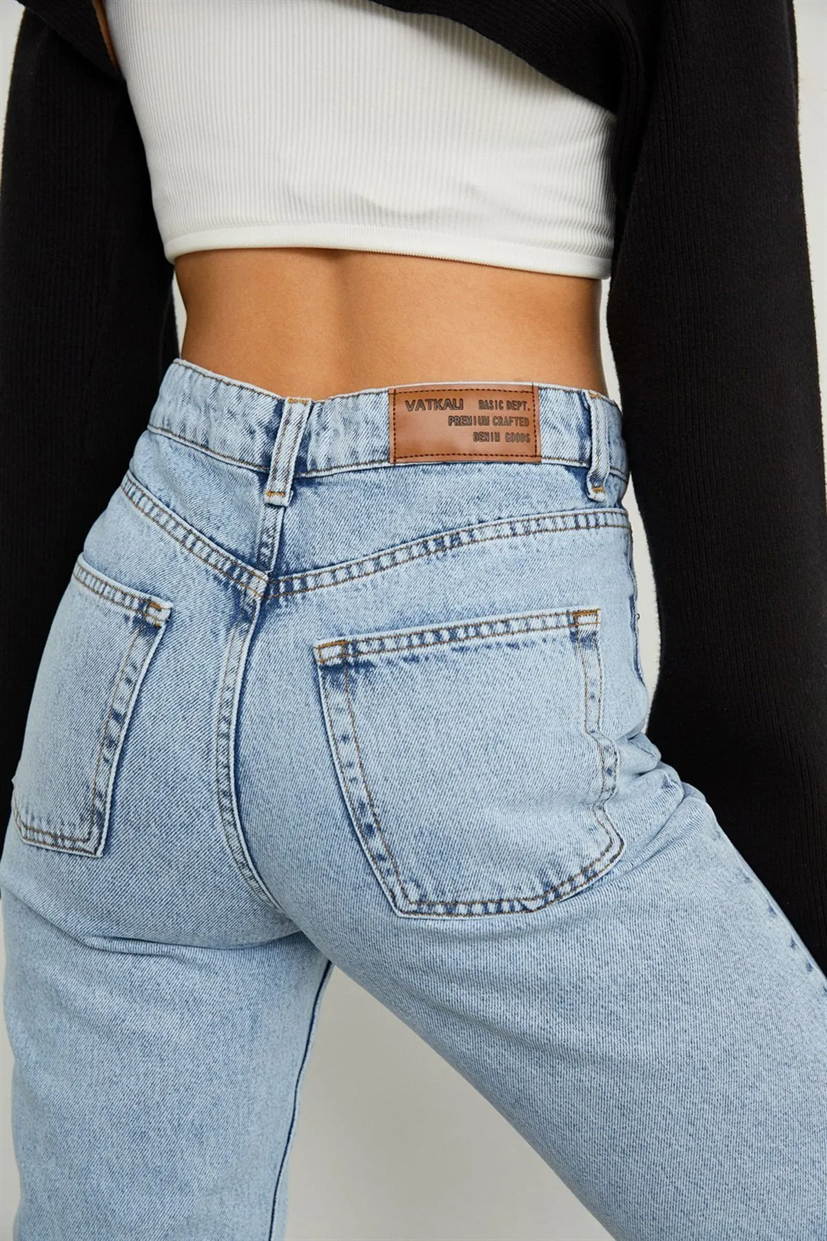 VATKALI  Jeans mit hoher Taille und gerader Passform in Blau
