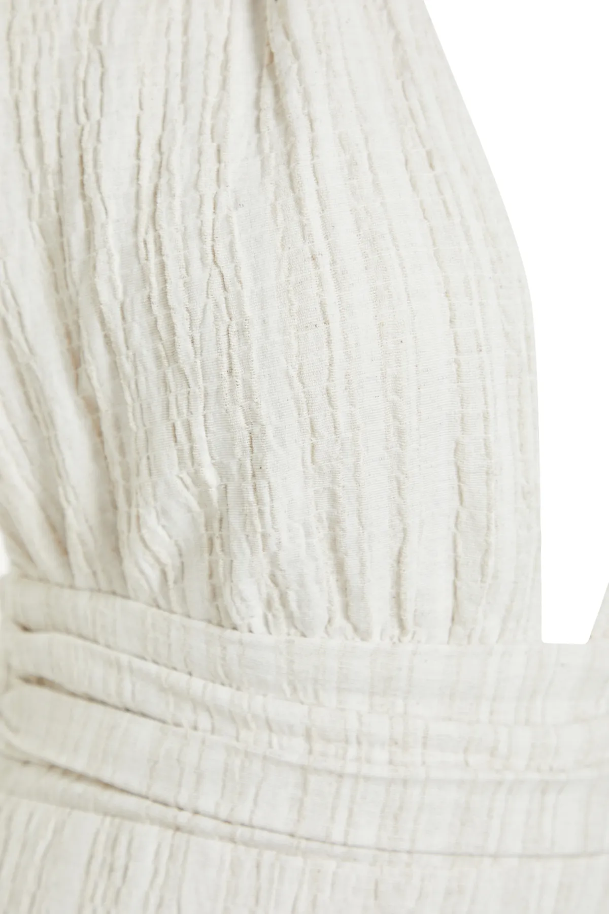 Trendyol Collection  Ecrufarbenes Maxi-Strandkleid aus Leinenmischung mit gewebtem Rücken und tiefem Ausschnitt TBESS24EL00096