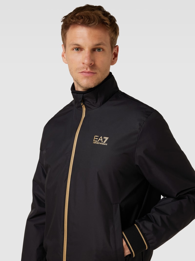 Blouson mit Stehkragen und Zweiwege-Reißverschluss in schwarz