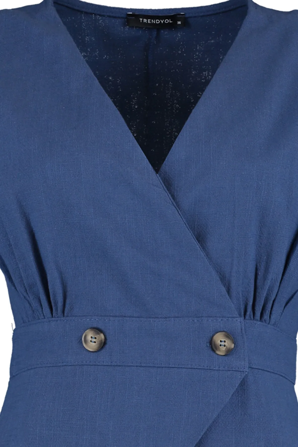 Trendyol Collection  Marineblaue zweireihige Webbluse mit Knochenknöpfen und detaillierten Details TWOSS20BZ0707