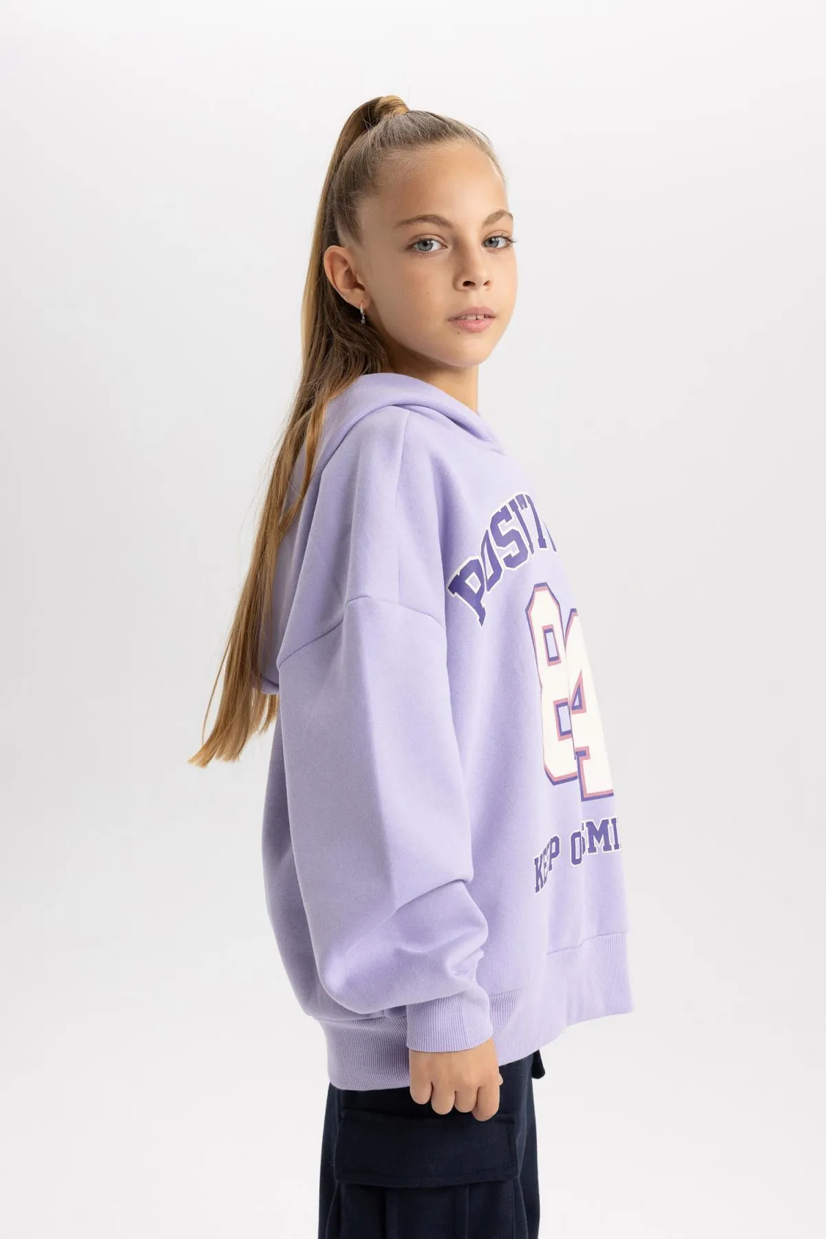 DeFacto  Dickes Kapuzen-Sweatshirt für Mädchen in Oversize-Passform mit weicher, flauschiger Innenseite