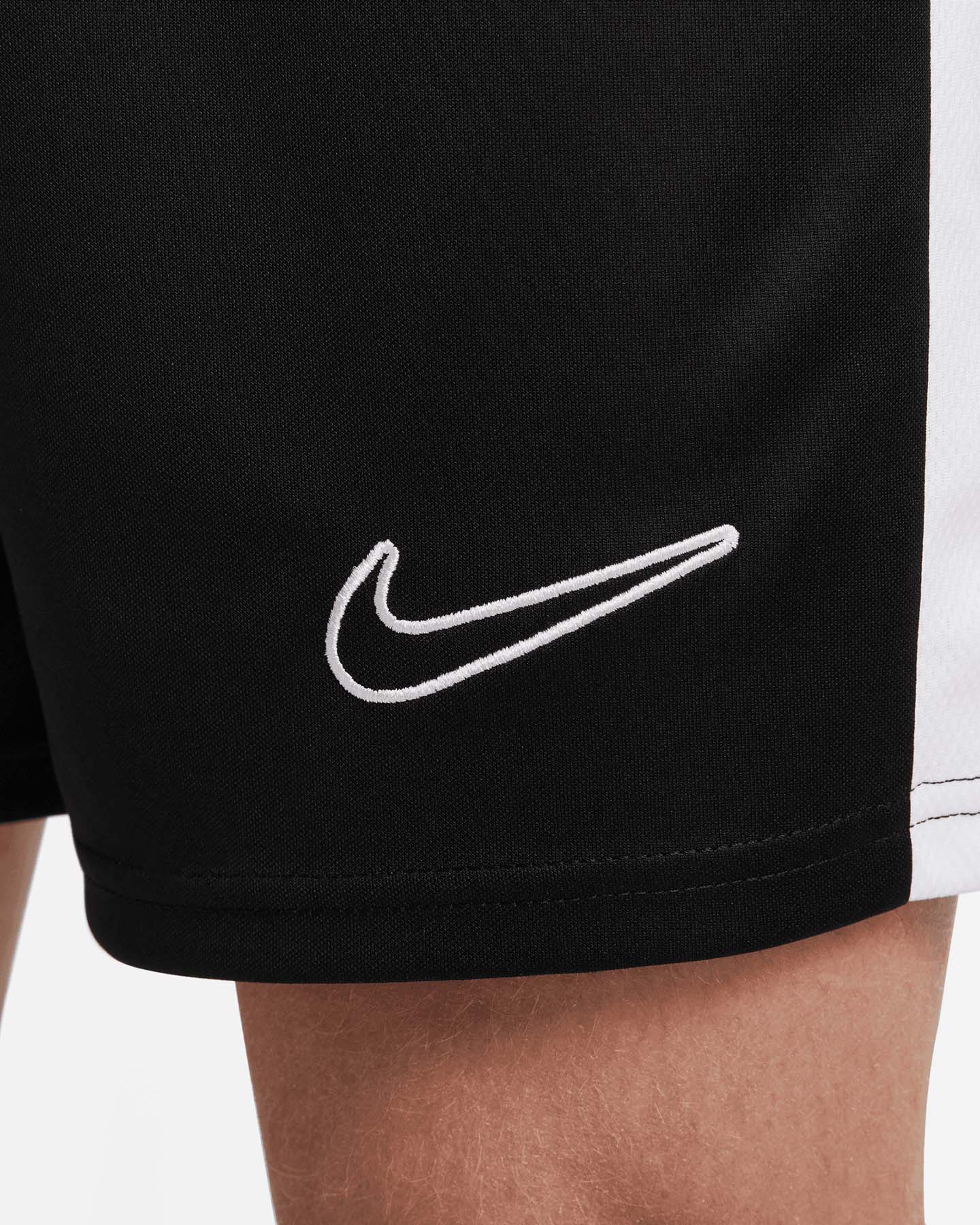 Futbalové šortky Nike Academy M DV9742-010
