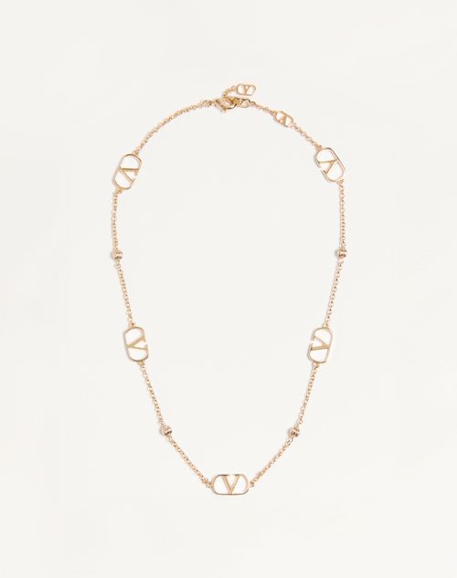 Colar de metal com assinatura VLogo