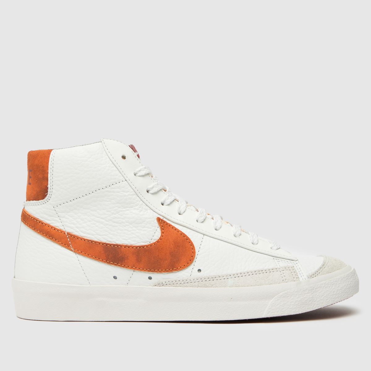 Nike Blazer Mid 77 – Bruna träningsskor