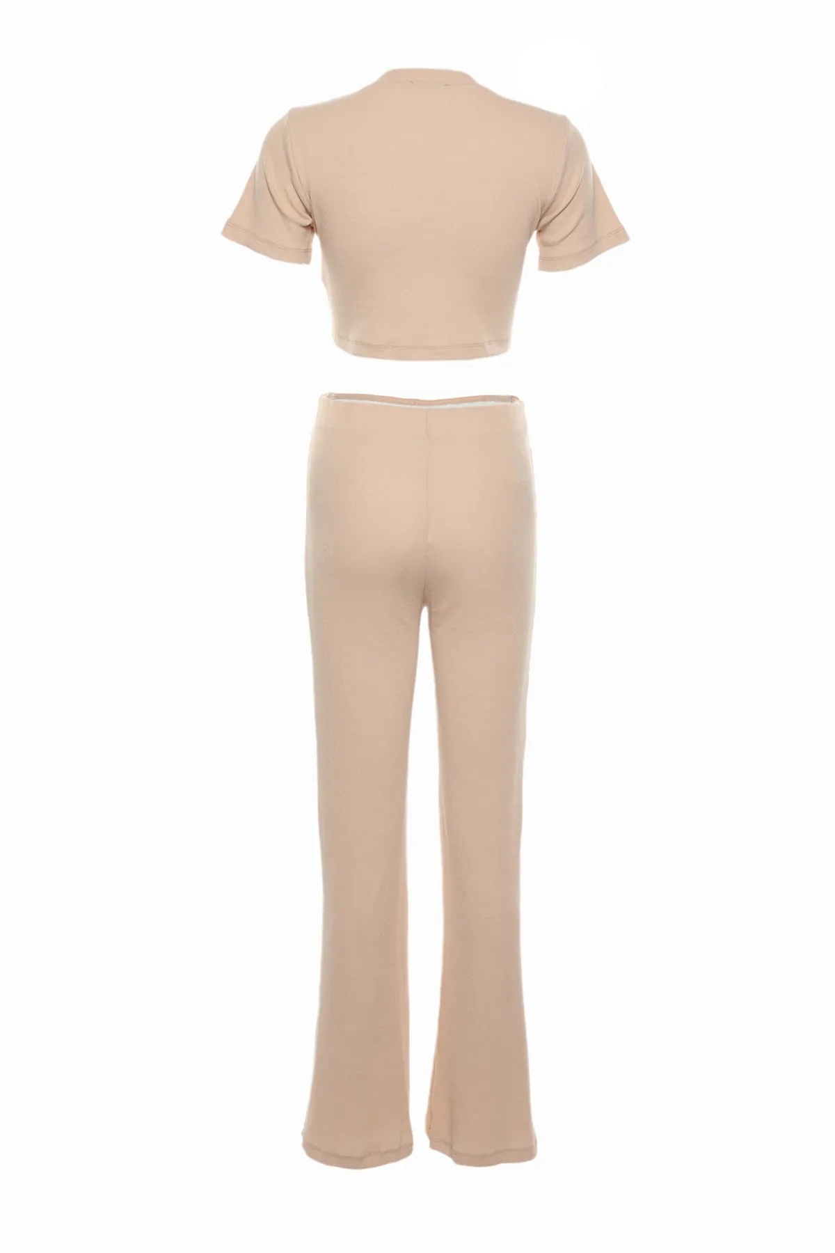 Trendyol Collection  Beiges, kurzes Set aus gerippter, dehnbarer Strickbluse und -hose mit Rundhalsausschnitt, Oberteil und Unterteil TWOSS21AU0160