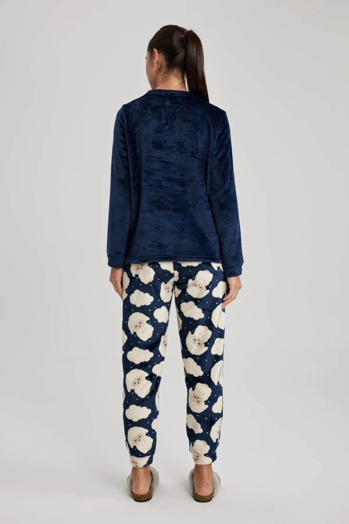 DeFacto  Langärmeliges Fleece-Pyjama-Set „Fall In Love“ mit Muster