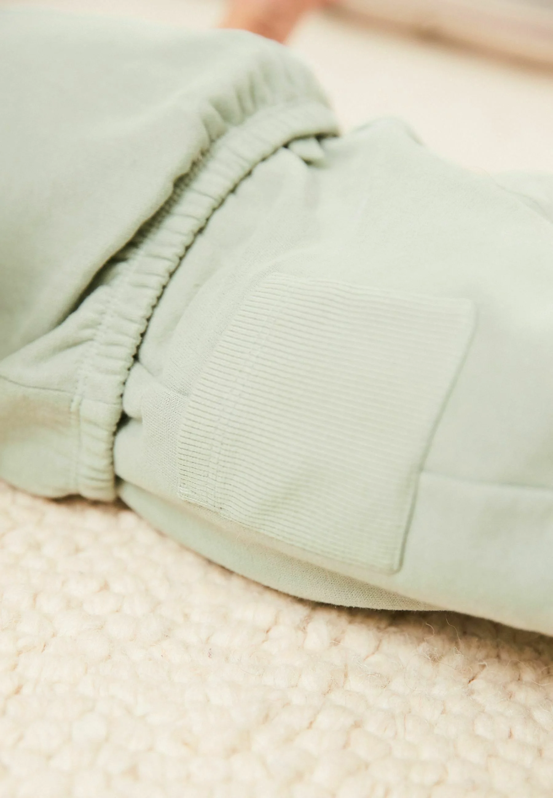Siguiente CONJUNTO COZY AND JOGGERS - Chándal