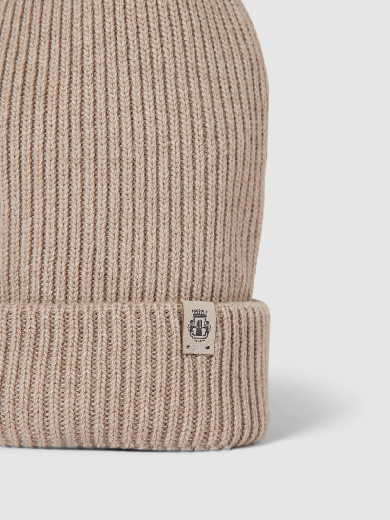 Strickmütze mit Label-Detail in beige