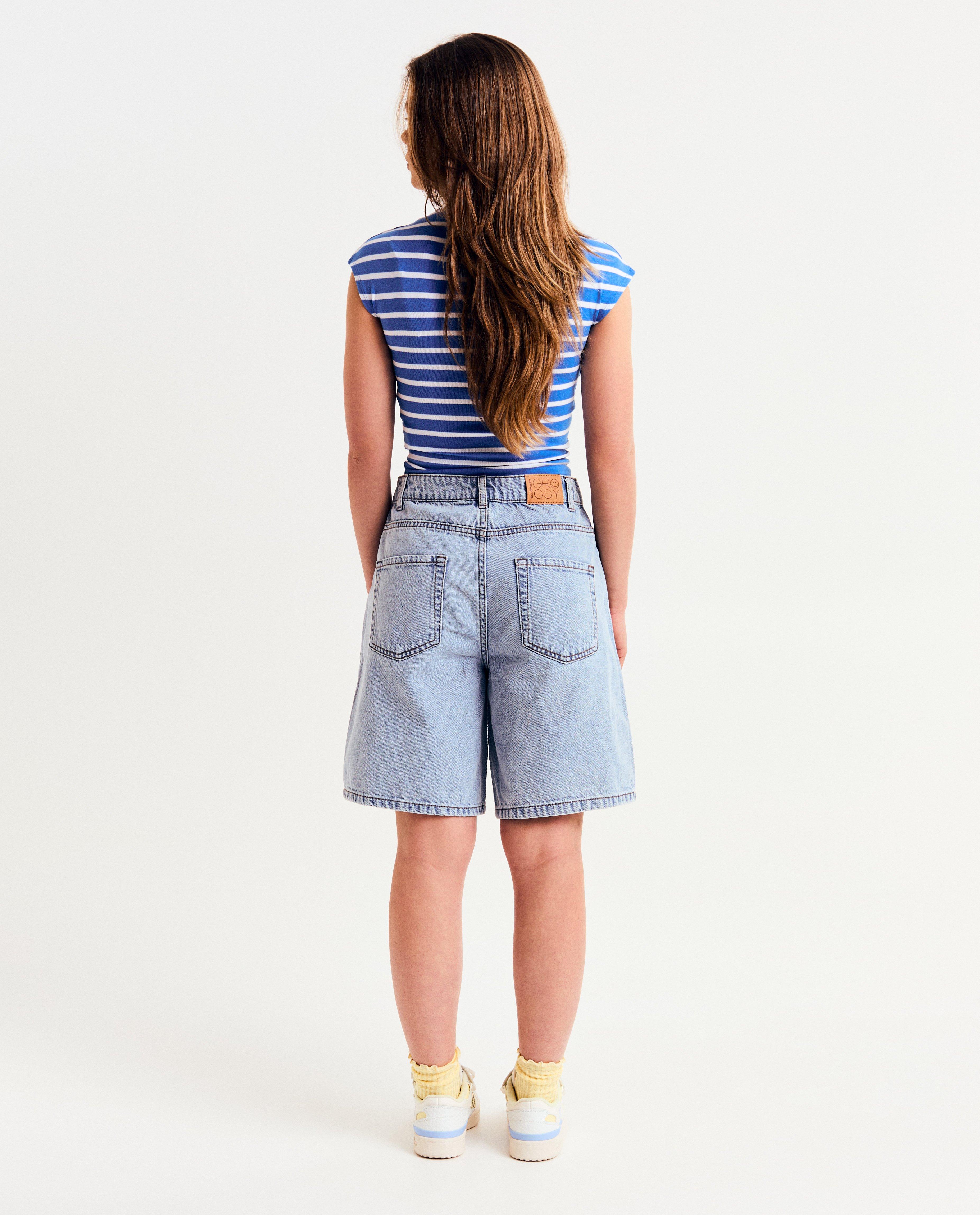 Pantaloni scurți din denim albastru deschis, croială largă, albastru deschis