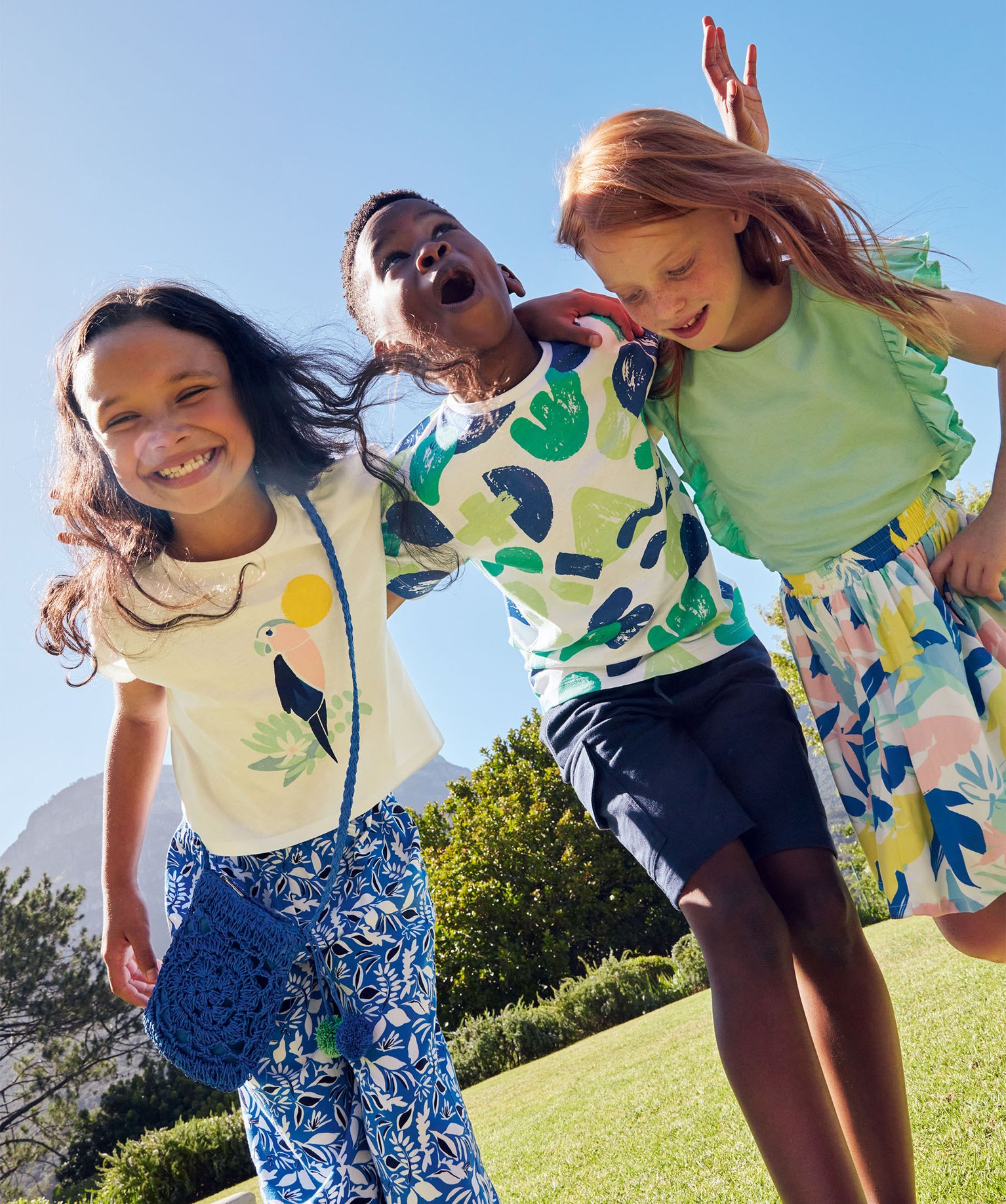 Tee-shirt fille ample à manches courtes avec motif pailleté ecru | GEMO