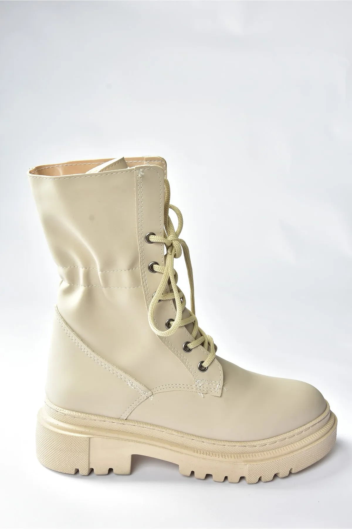 Fox Shoes  Beige Damenstiefel mit dicken Sohlen N973388909
