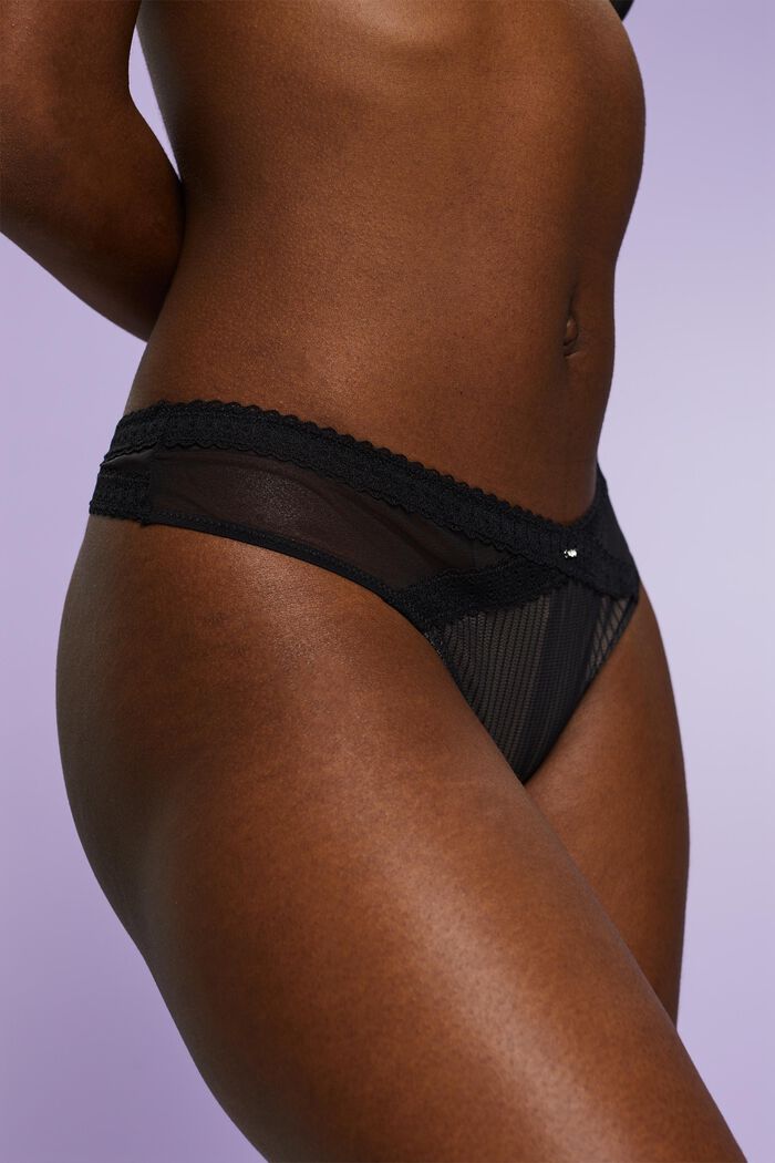 Brazilian-String in Hipster-Form aus Mesh