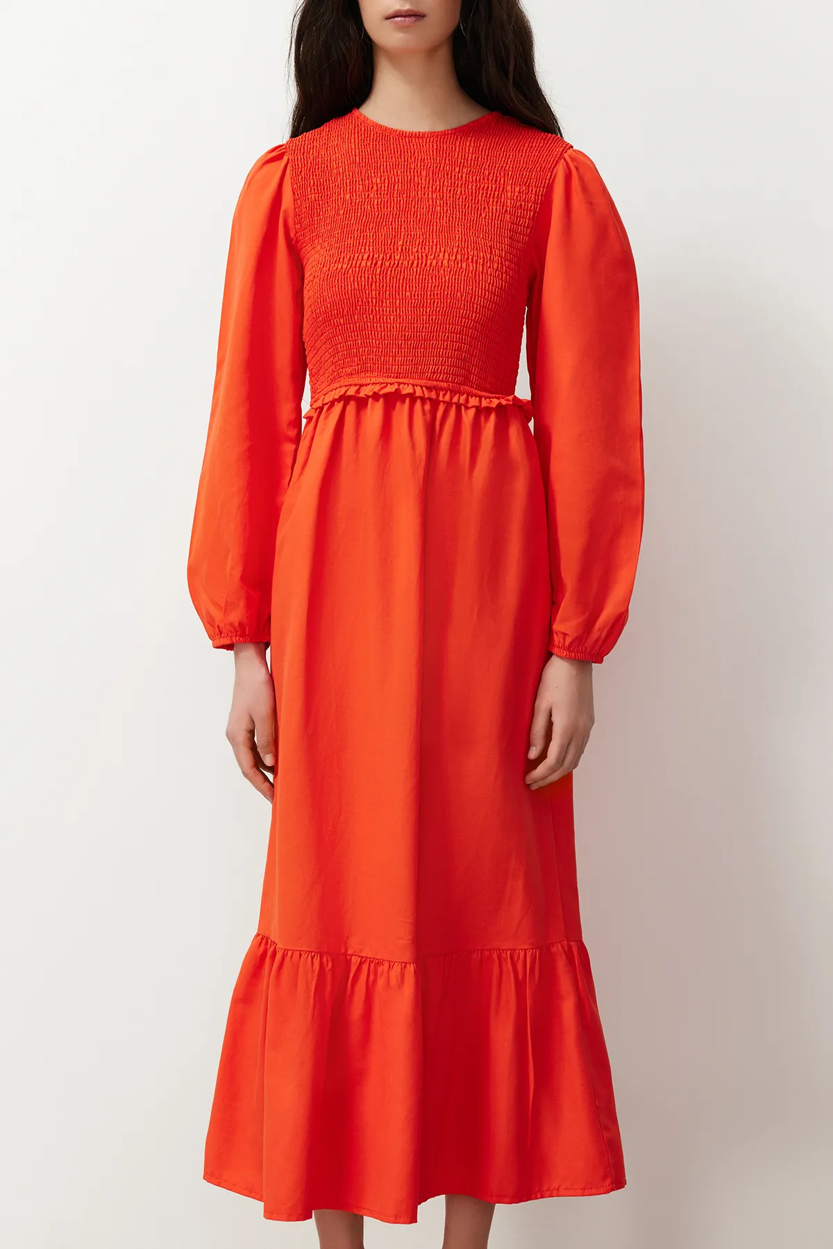 Trendyol Modest  Orange gefüttertes, schlicht gewebtes Chambre-Hijab-Kleid TCTAW22EB0109