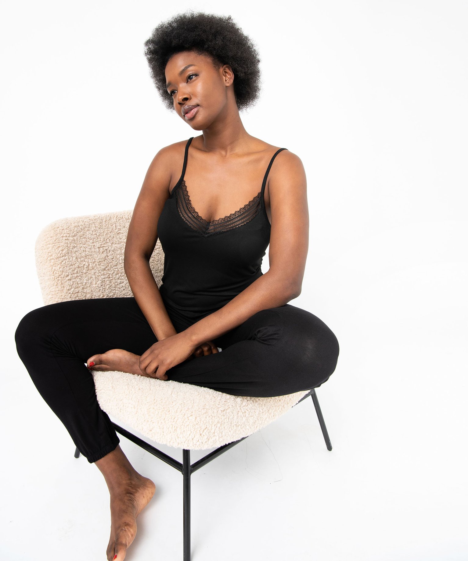 Pantalon de pyjama femme en maille fine avec bas resserré noir | GEMO