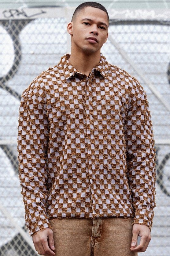 Zerrissenes kastiges kariertes Overshirt
