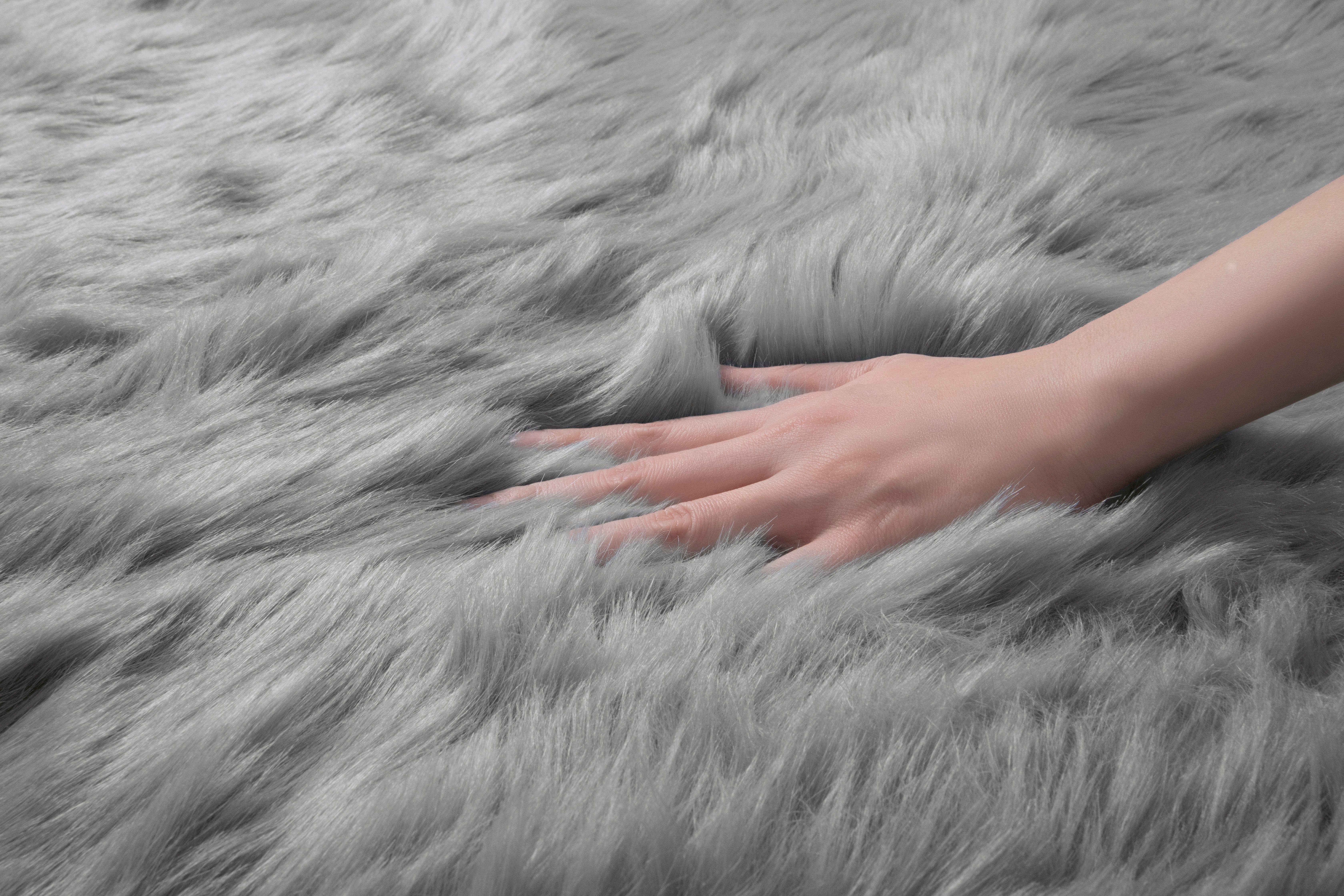 Hochflor-Teppich Valeria Fellteppich kuschelig, Home affaire, rechteckig, Höhe: 60 mm, Kunstfell, weiche Teppiche, Wohnzimmer, Schlafzimmer, Esszimmer