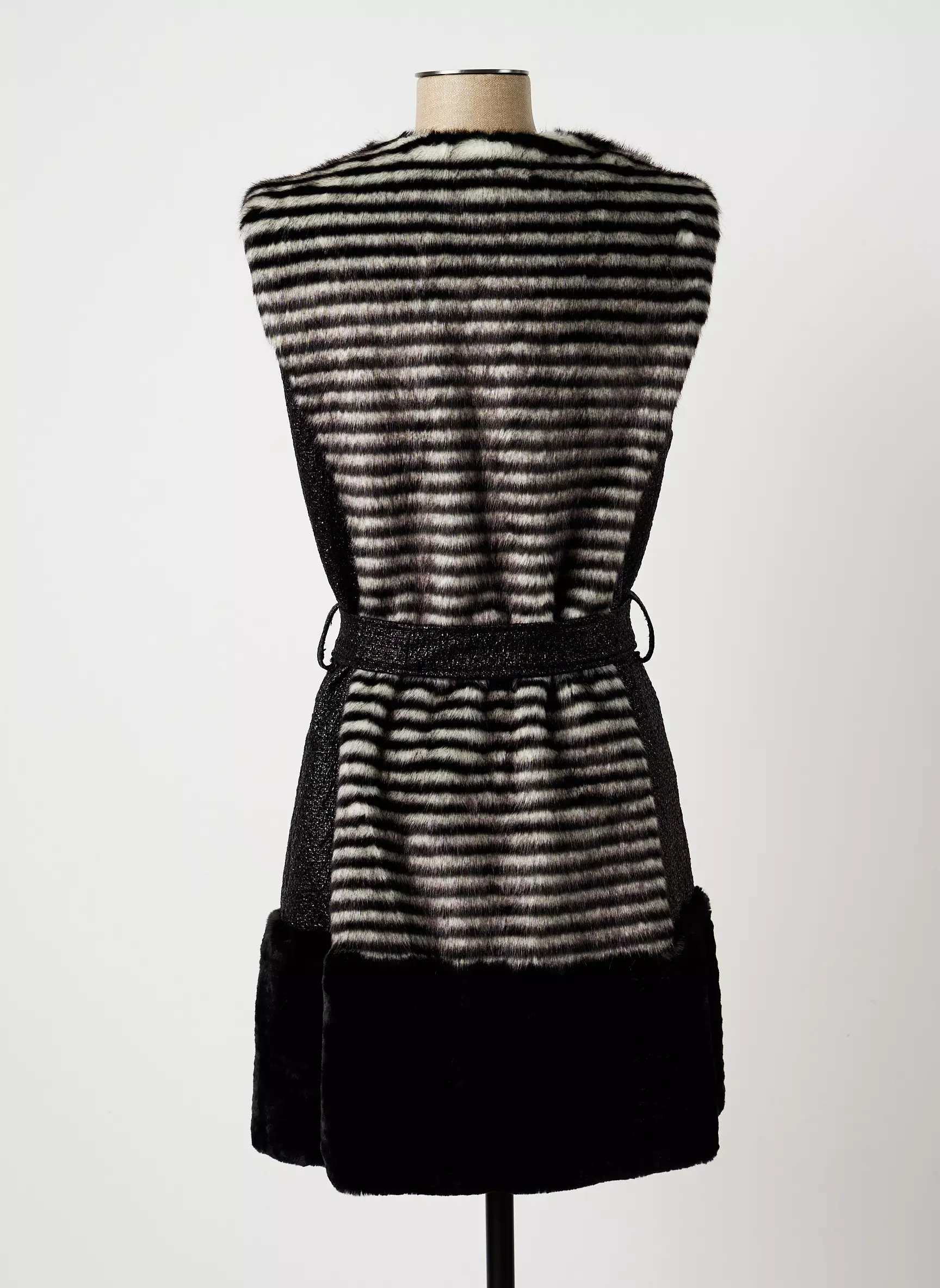 Save The Queen Vestechic Femme couleur noir
