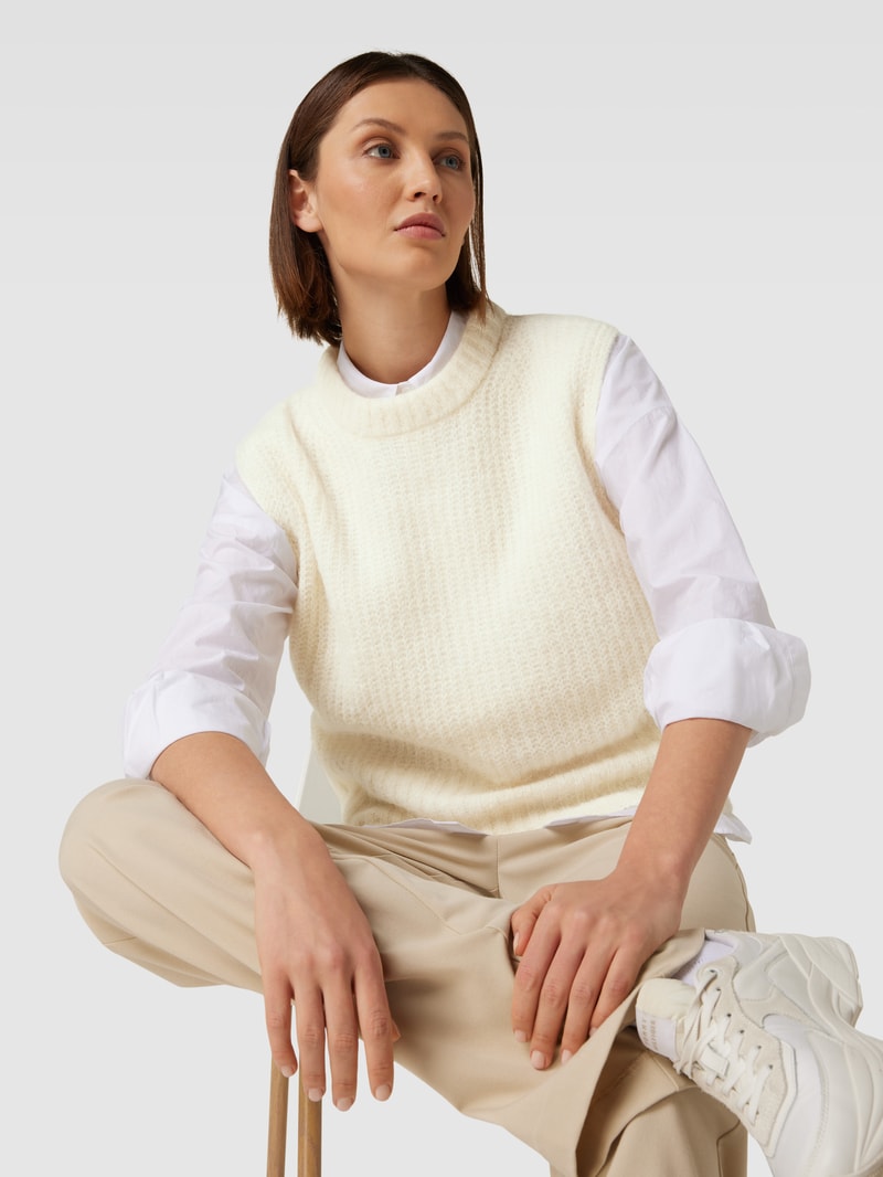 Strickpullunder mit Rundhalsausschnitt Modell 'Pjaromo' in ecru