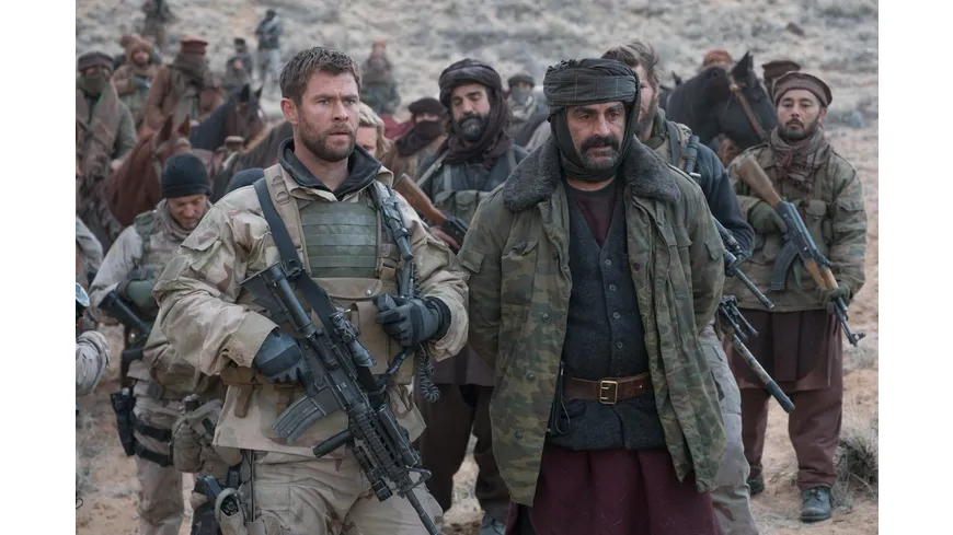 12 STRONG – Die wahre Geschichte der US-Horse Soldiers - 2-Disc Mediabook Cover A (4K UHD + Blu-ray) Limited Edition – Uncut
