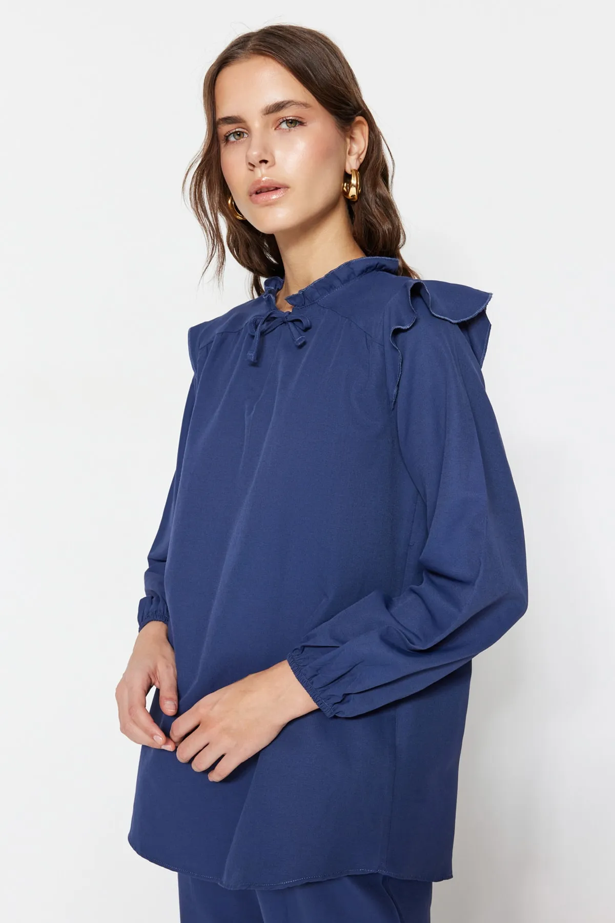 Trendyol Modest  Marineblaues Tunika-Hosen-Set im Denim-Look TCTSS23US00058