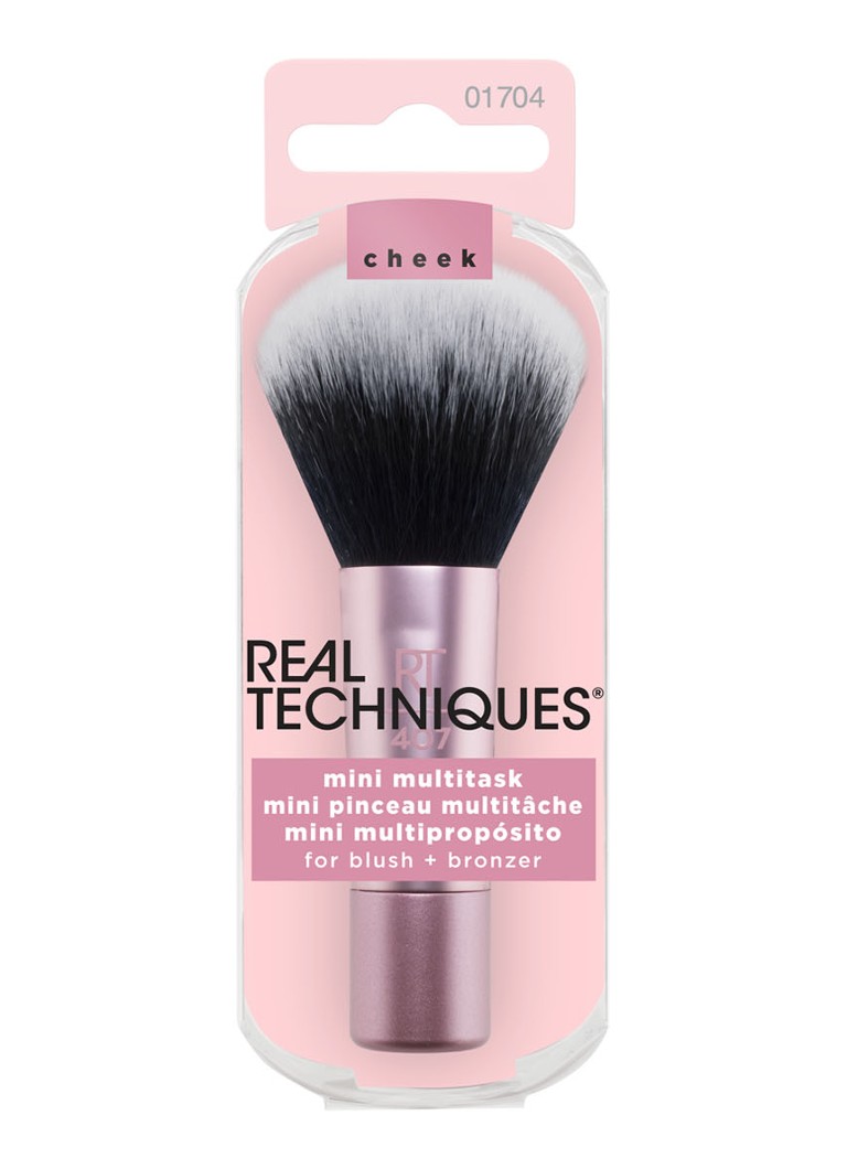 Real Techniques Mini Multitask Brush - mini blush and highlighter brush