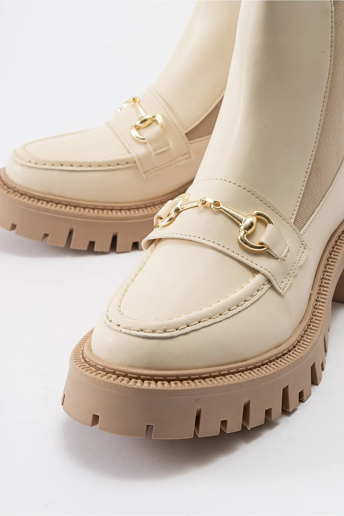 LuviShoes  VESPER Beige Chelsea-Stiefel für Damen mit Schnalle