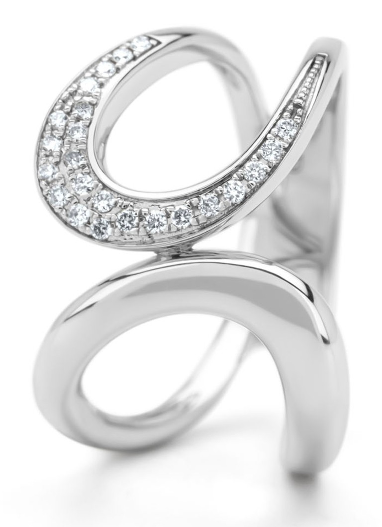 Anello Diamond Point in oro bianco, diamante da 0,12 ct, a forma di stella