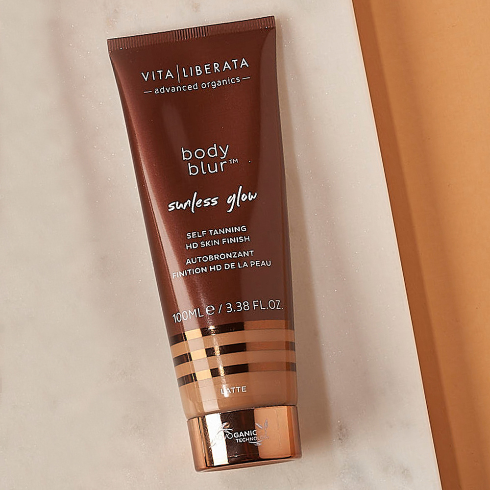 Vita Liberata Body Blur Finition HD de la peau  ÉclatSans Soleil - Latte Clair Fond de teint autobronzant corps