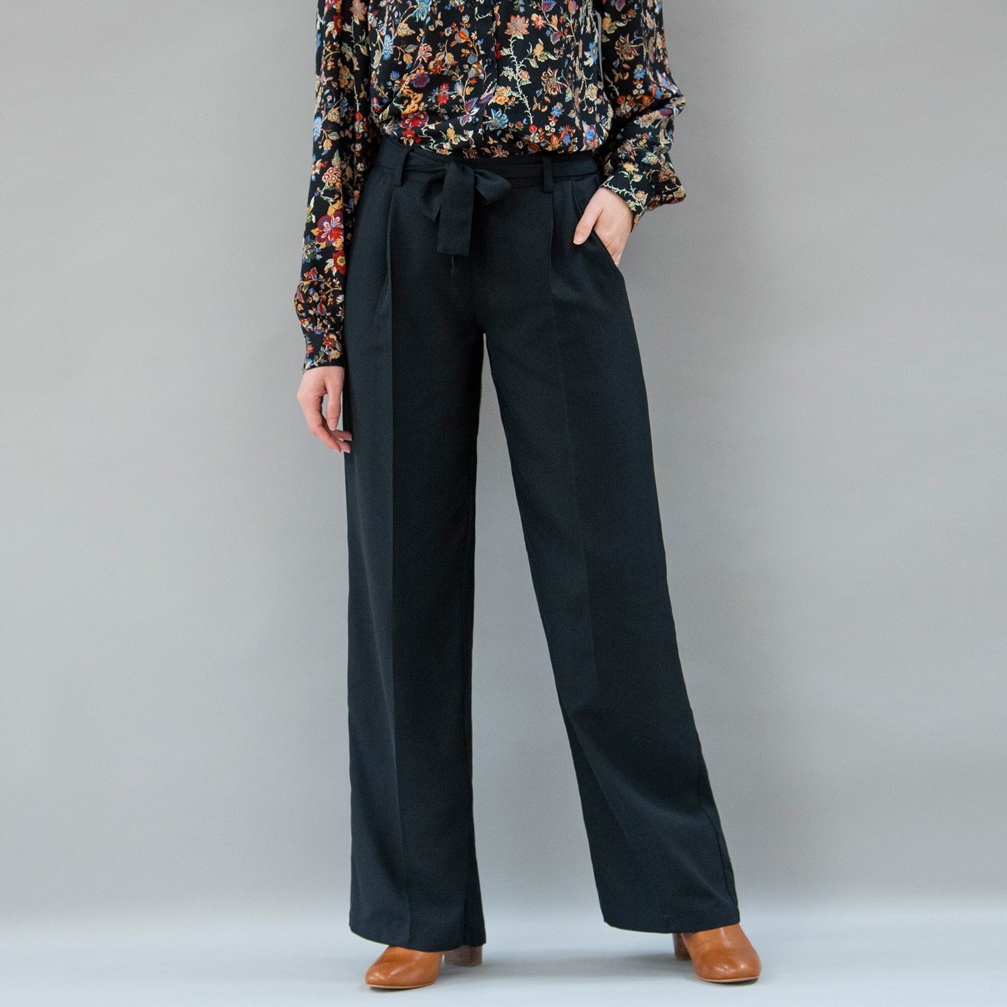 Pantalon large fluide, taille ceinturée, uni