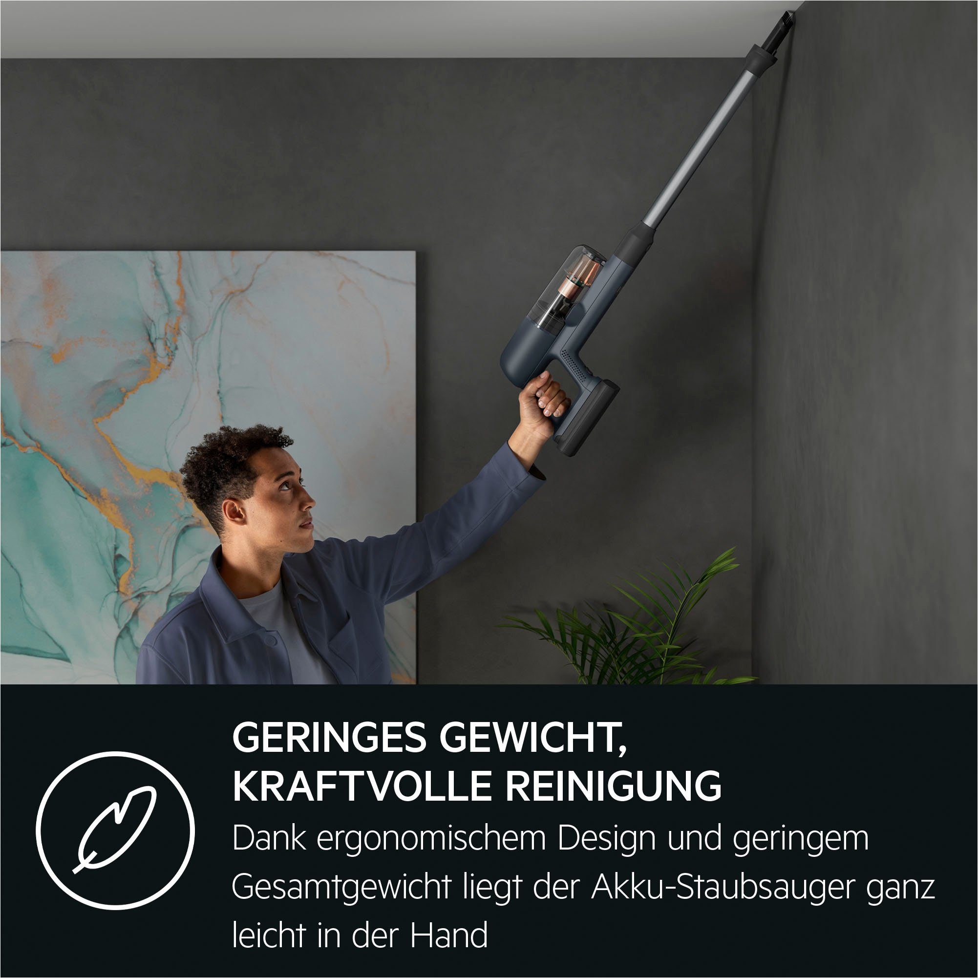 AEG Akku-Hand-und Stielstaubsauger ULTIMATE 7000 (AP71A142XN), beutellos, extrem leicht 2,2 kg, 60 % Recyclingmaterial, bis zu 50 Min. Laufzeit
