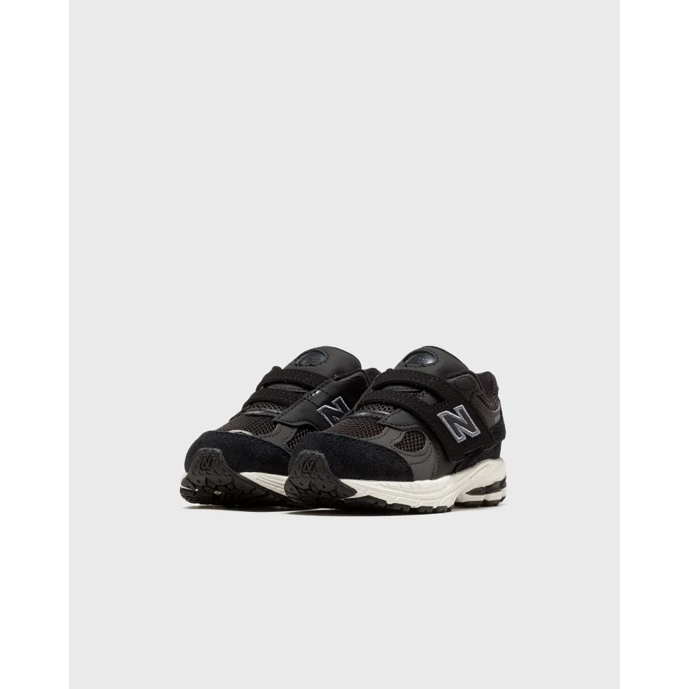 New Balance 2002R IV2002BK / schwarz