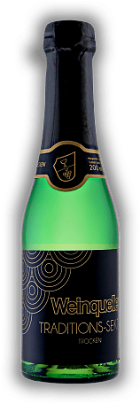 Weinquelle Traditions-Sekt Trocken 0,2 Liter Weinquelle Traditions-Sekt Trocken 0,2 Liter Unsere trockene Hausmarke - dezent duftig mit weinigem Typus. 0,2	 Liter - Vol 11%