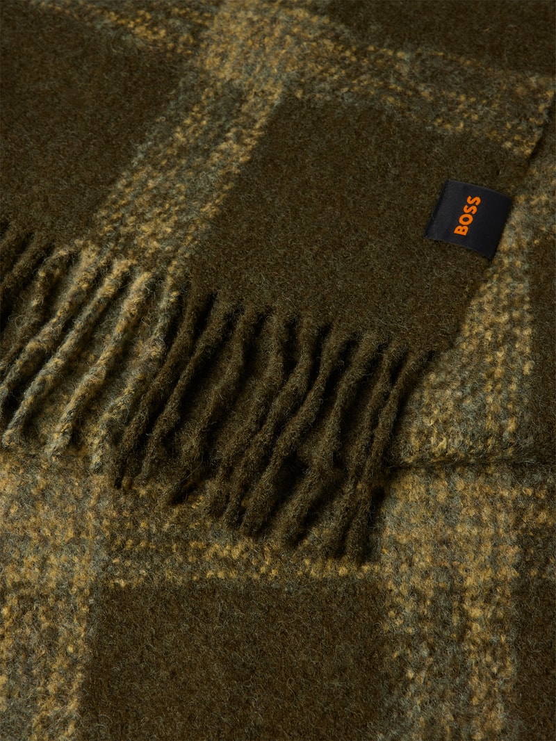 Schal mit Label-Detail Modell 'Narratore' in dunkelgrün
