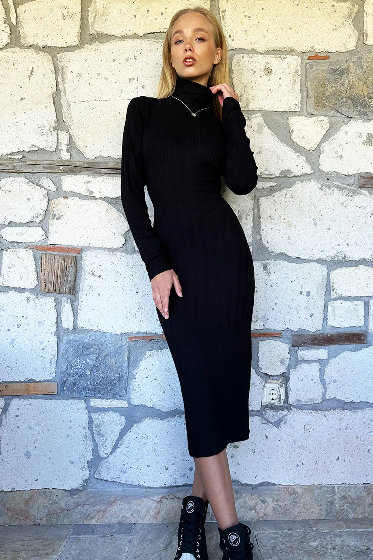 Trend Alaçatı Stili  Schwarzes Camisole-Rollkragenkleid für Damen ALC-X7345