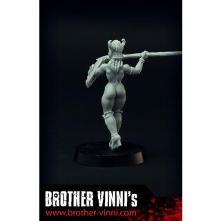 Amazon naked (28mm)