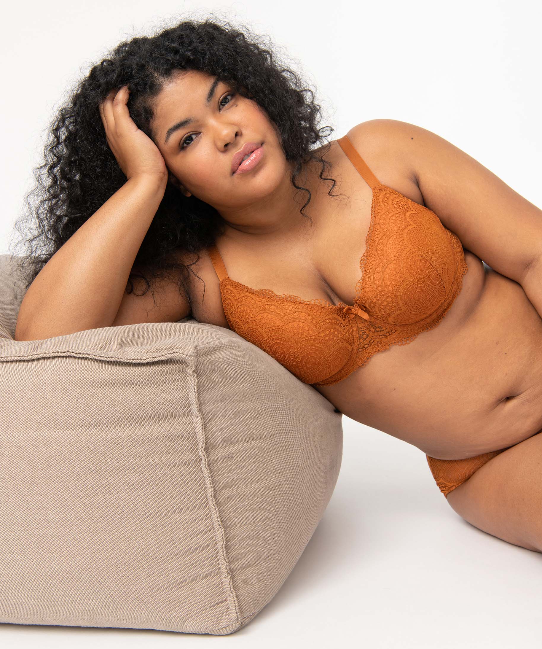 Soutien-gorge grande taille à armatures et coques fines marron | GEMO