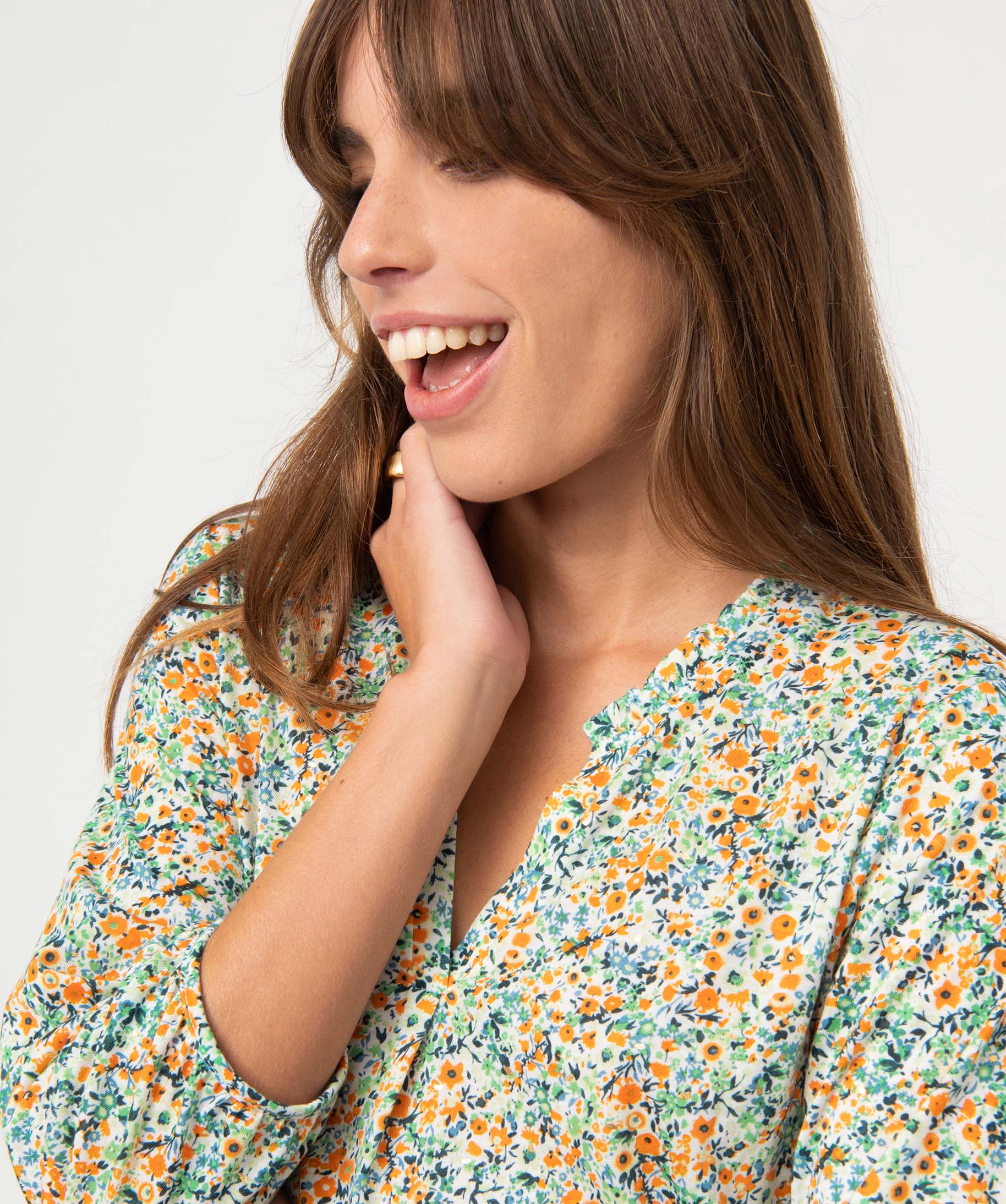 Tee-shirt femme à manches 3/4 avec décolleté en V imprime | GEMO