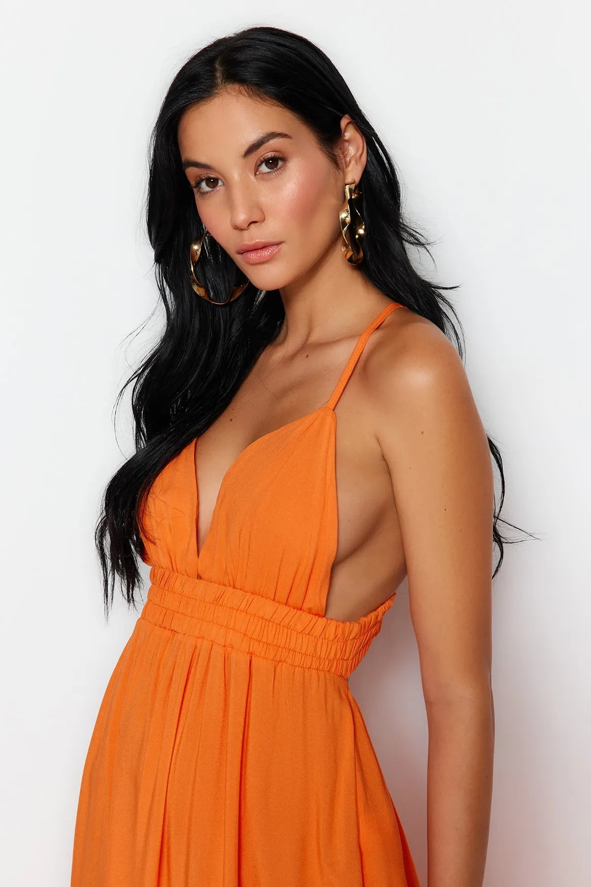 Trendyol Collection  Orangefarbenes, gewebtes, rückenfreies Maxi-Strandkleid TBESS23EL00244