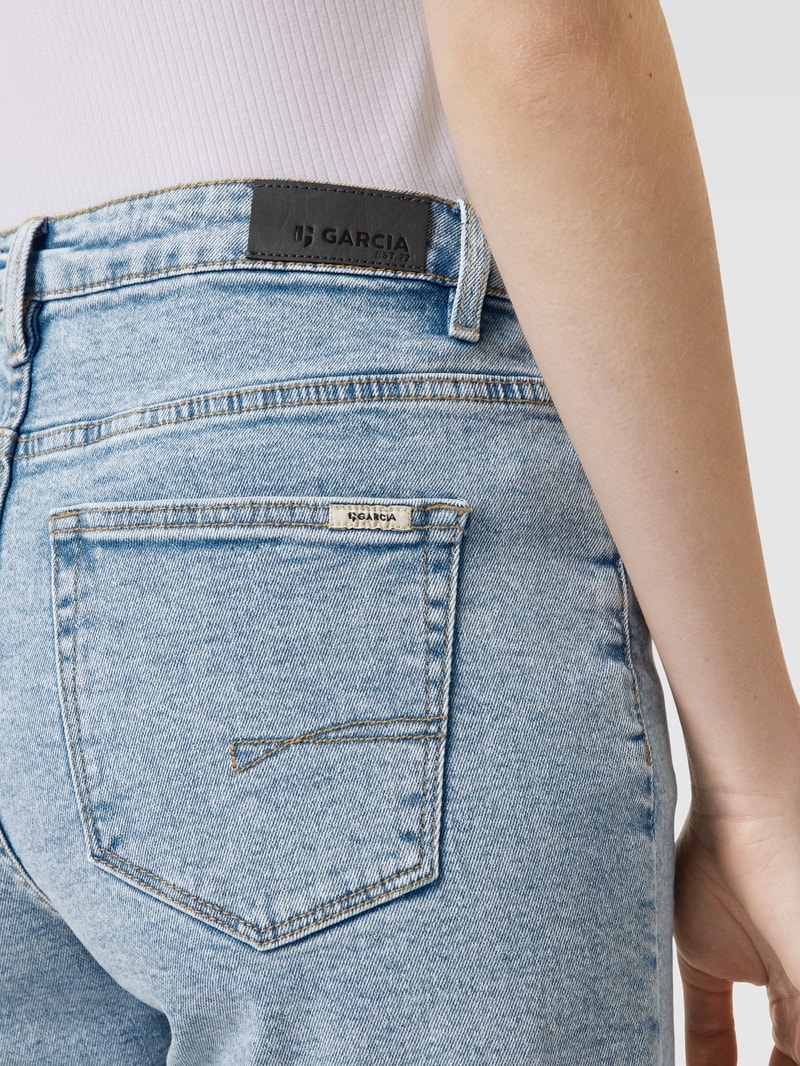 Jeansshort im 5-Pocket-Design Modell 'CELIA' in hellblau