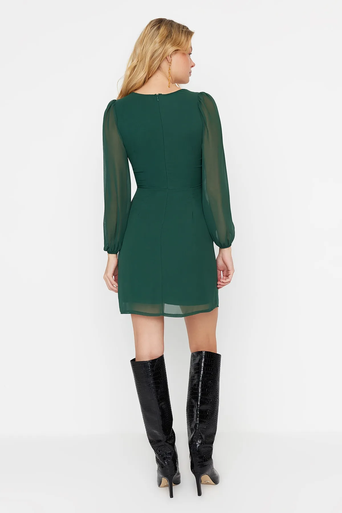 Trendyol Collection  Smaragdgrünes Webkleid mit quadratischem Ausschnitt TWOAW23EL00936