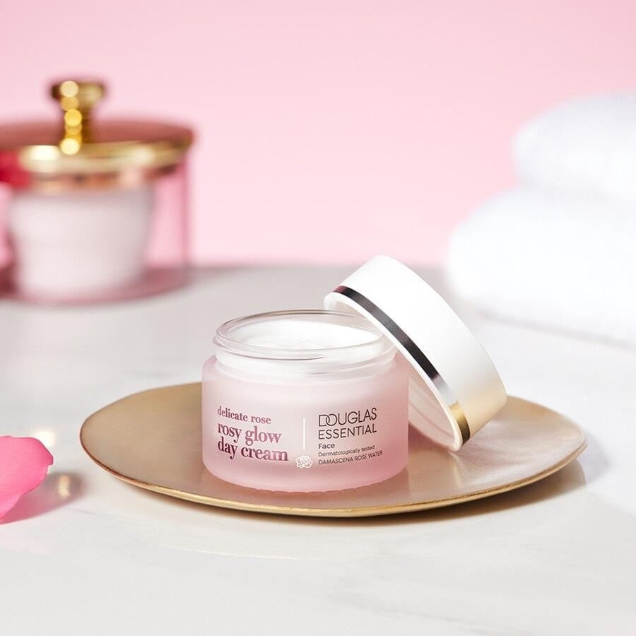 Delicate Rose Rosy Glow Day Cream