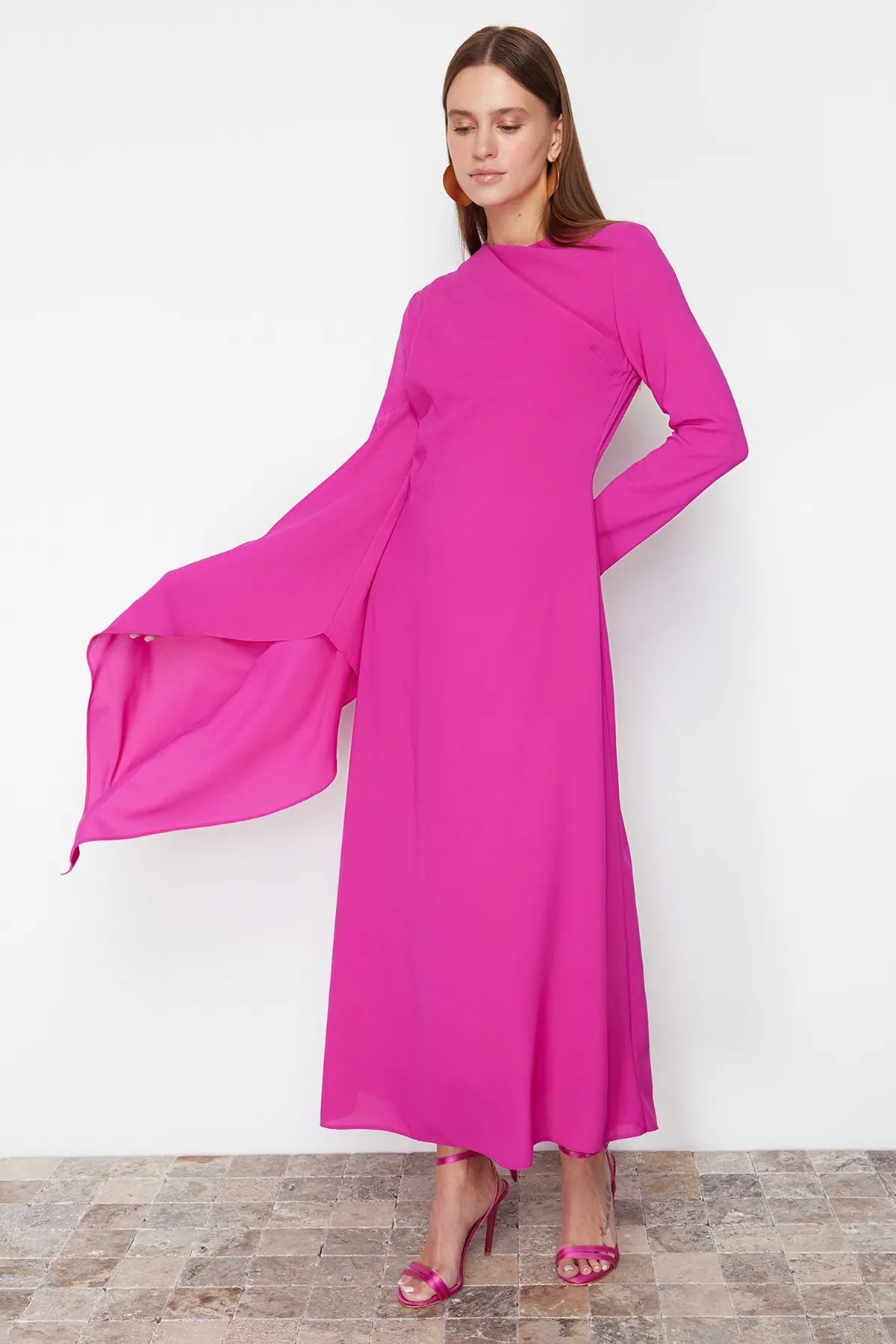 Trendyol Modest  Fuchsia Abendkleid mit Schalkragen TCTSS24DB00036