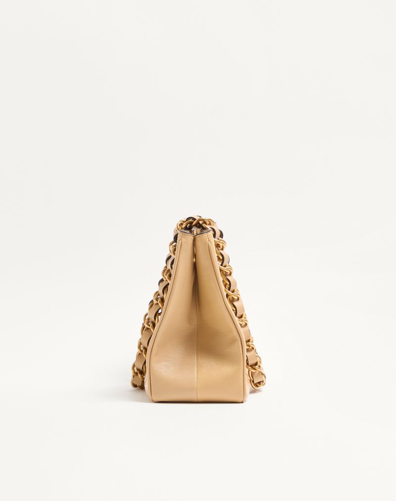 Bolsa de compras pequena Valentino Garavani Laseine em napa com estampa chevron.