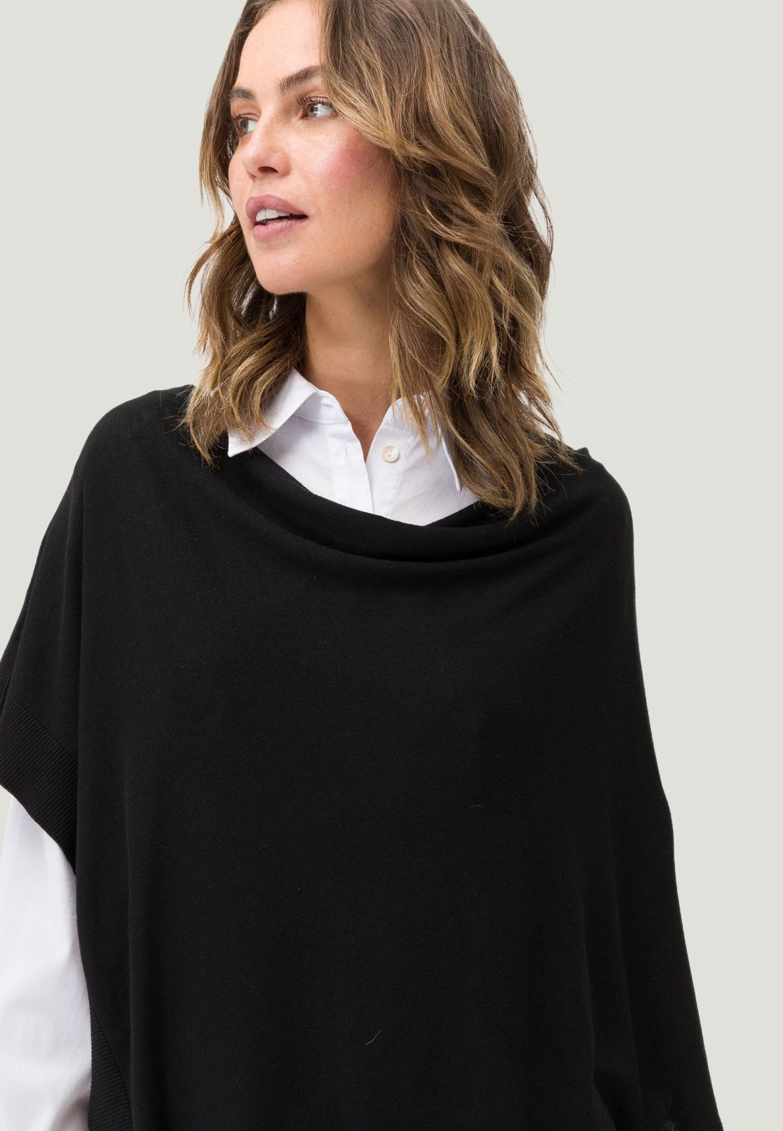 Poncho asymetrisch Feinstrick