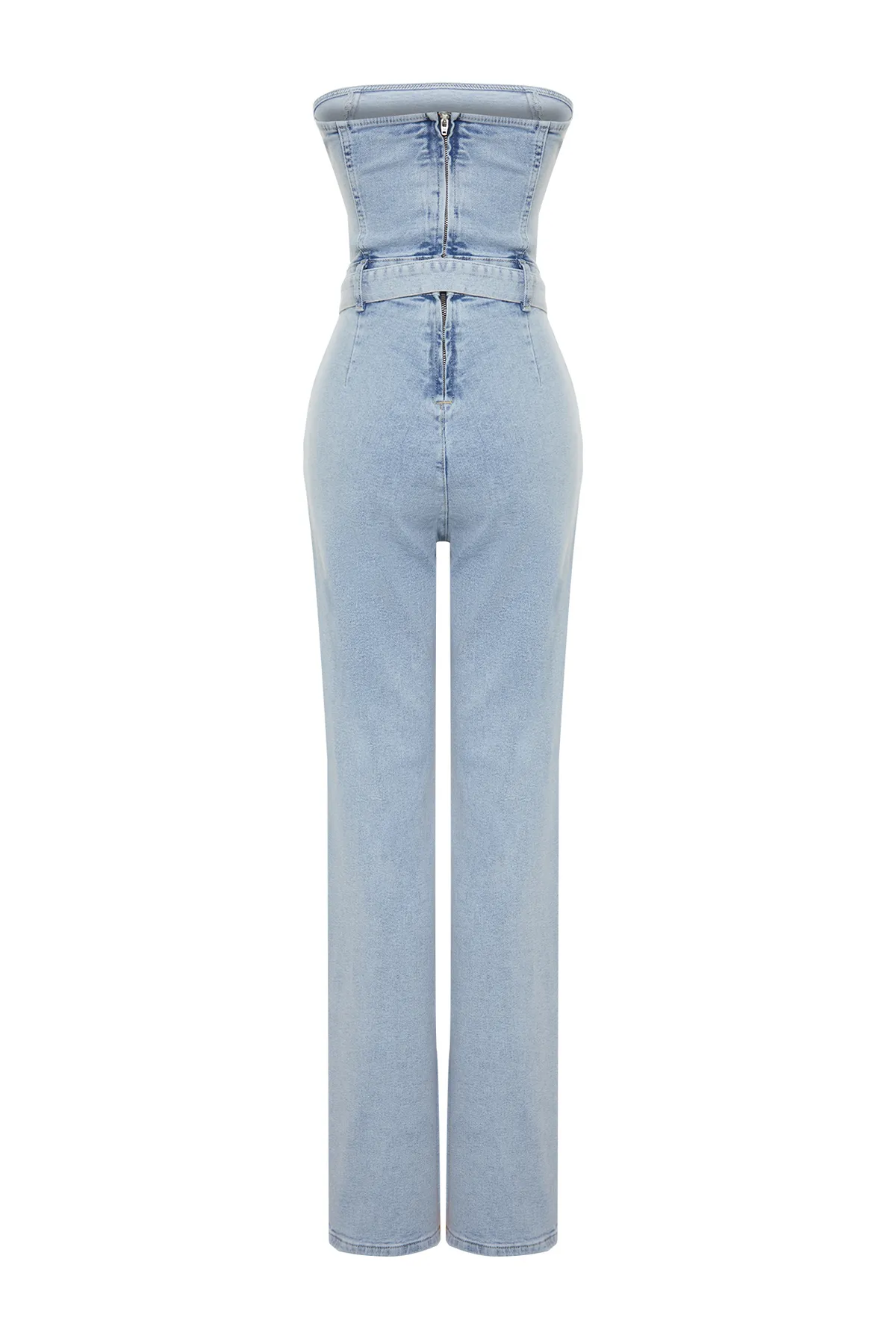 Trendyol Collection  Hellblauer trägerloser Denim-Jumpsuit mit Gürtel TWOSS24TU00023