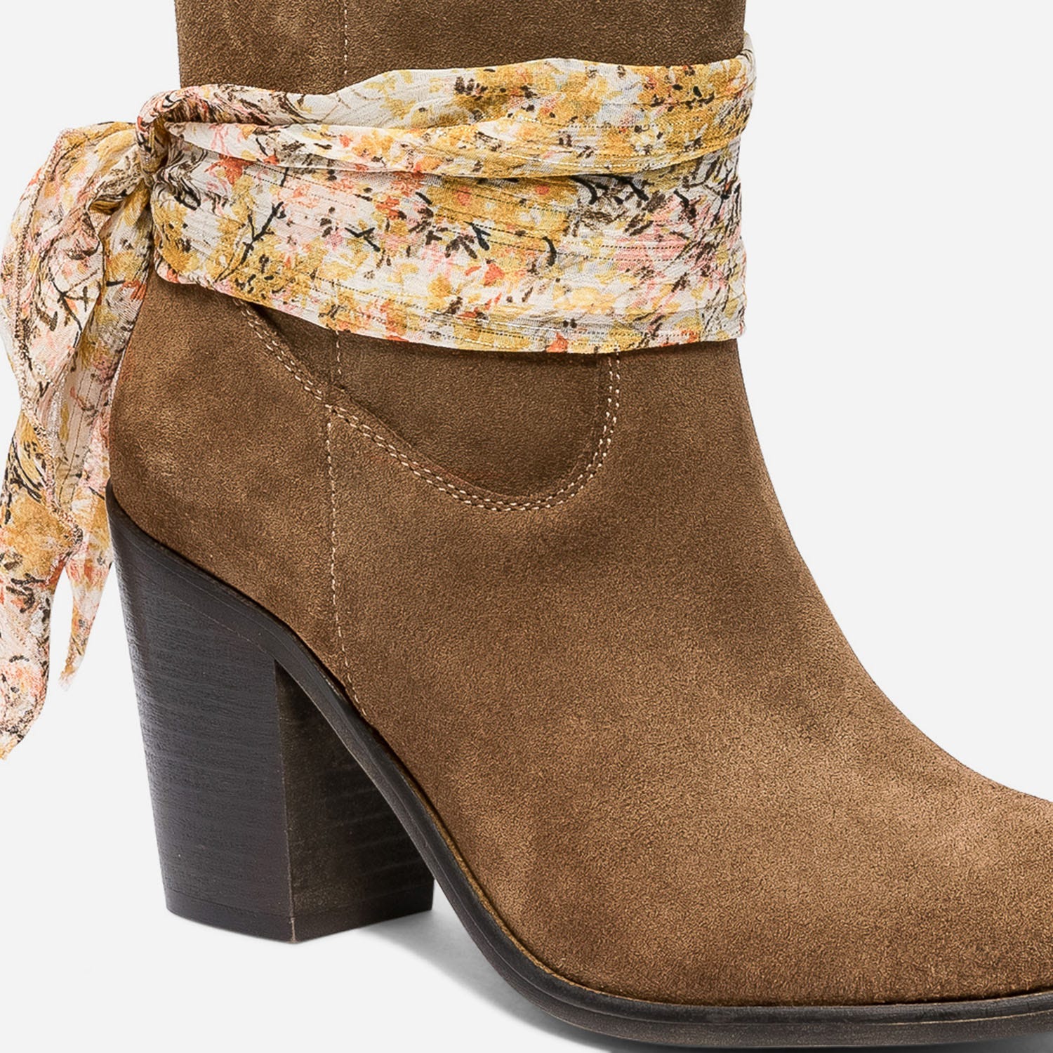 Botte courte TEXTO camel en cuir velours avec ruban
