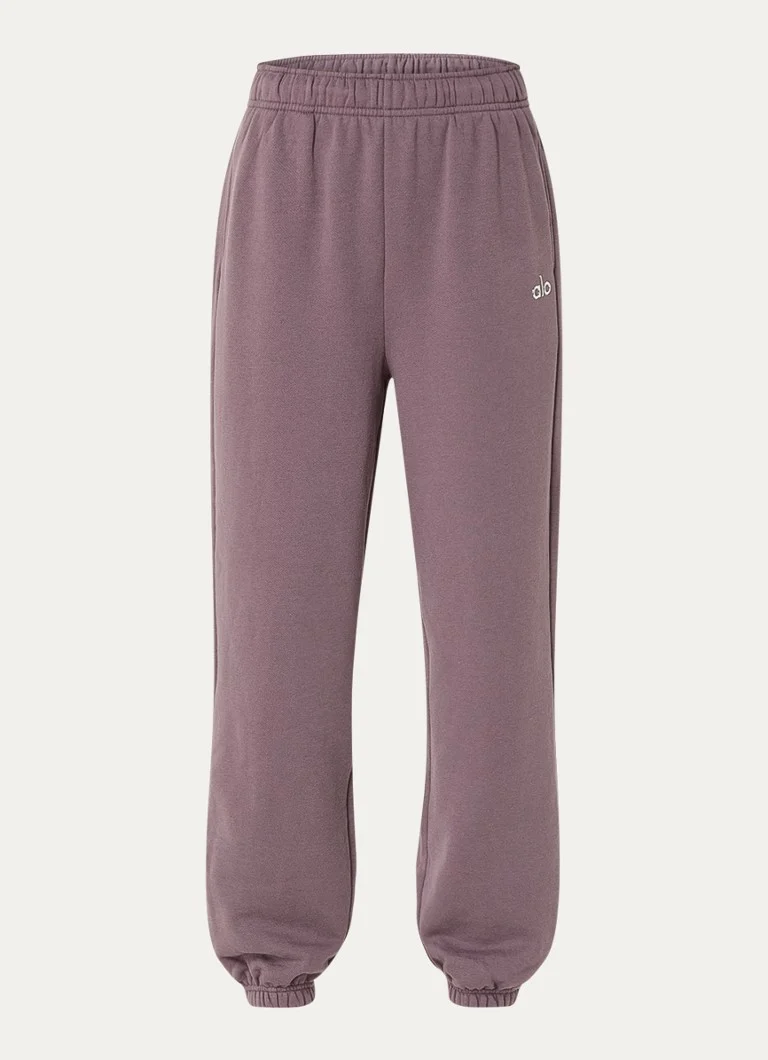Pantaloni de trening cu talie înaltă, de la Alo Yoga Accolade, cu croială conică pe picioare și buzunare laterale.