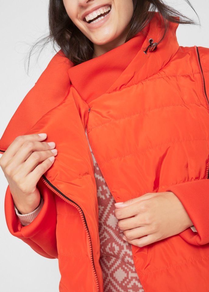 Jacke mit breitem Kragen und Kapuze
