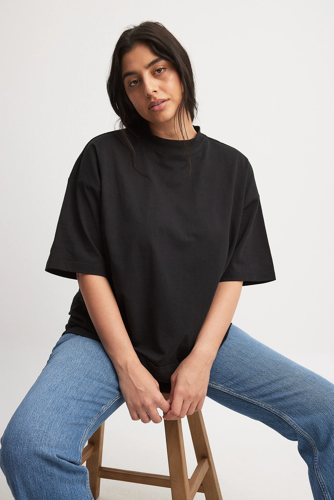 Oversize-T-Shirt mit versetzter Schulter