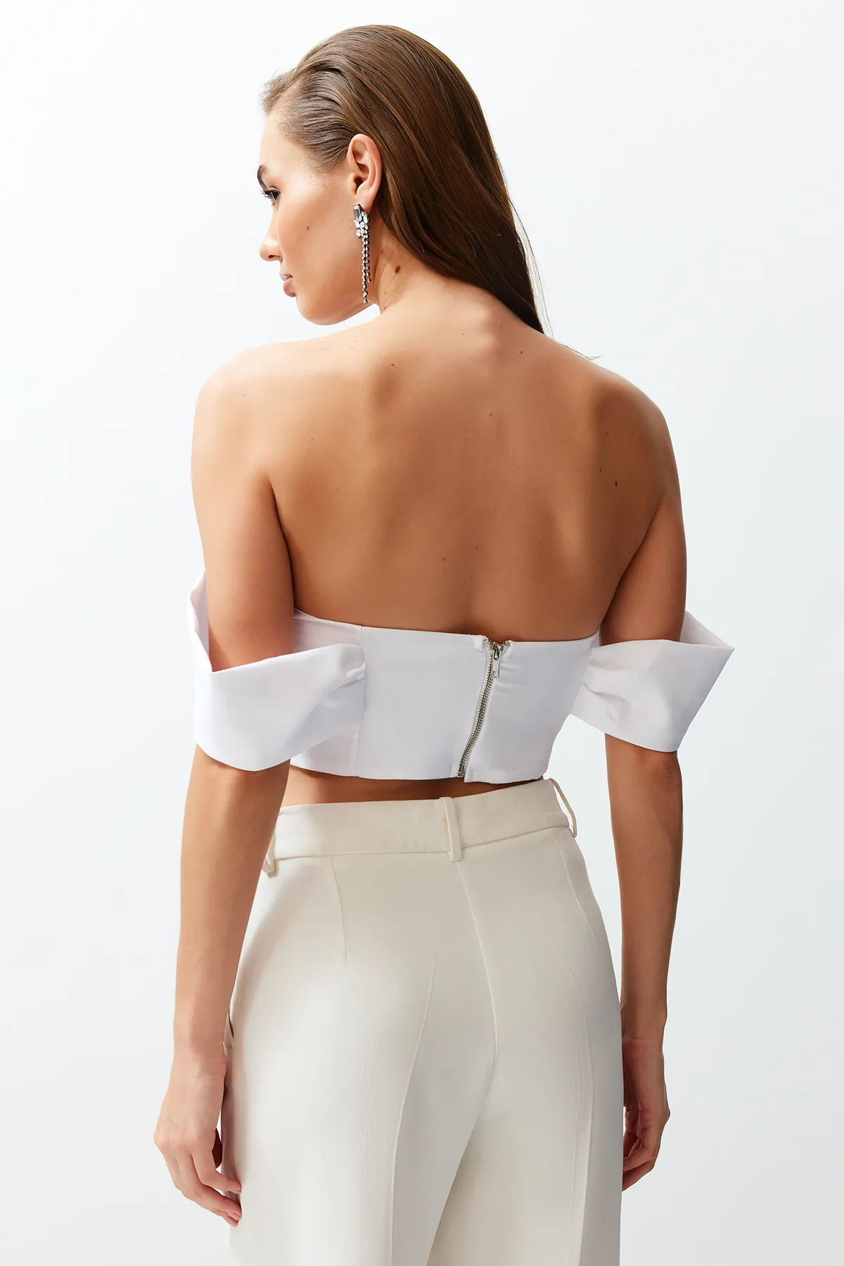 Trendyol Collection  Weißes gewebtes Bustier mit Carmenkragen